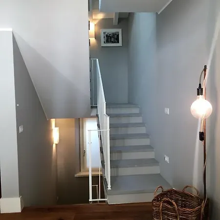 Feriehus Grey House *
