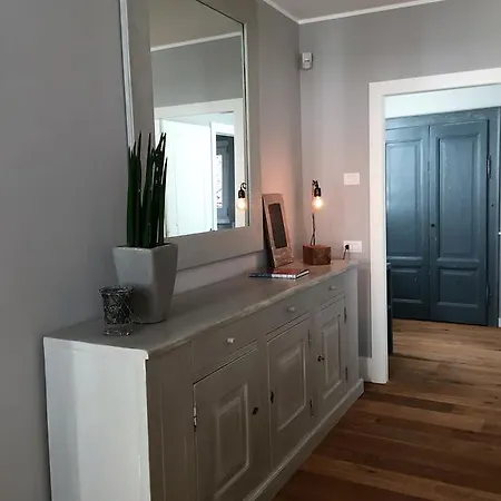 Feriehus Grey House