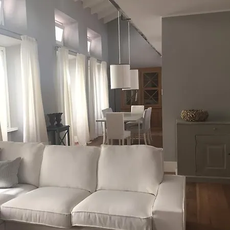 Feriehus Grey House
